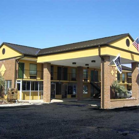 Travelers Inn & Suites Самтер Экстерьер фото